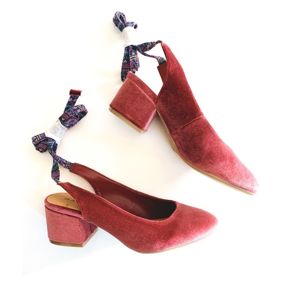 Rampage Noelle block, lace up, velvet heels - Picture 2 of 7